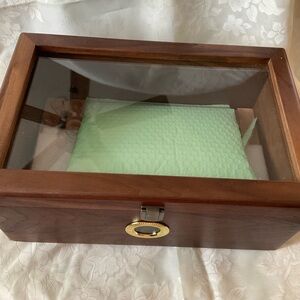Wooden cigar Box Humidor with Glass Top. 13.5 X 6 X 9”